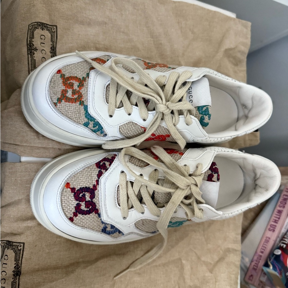 White Sneakers With Distinctive Pattern - image 3